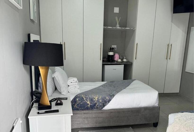 コンフォートルーム, C Est La Vie Boutique