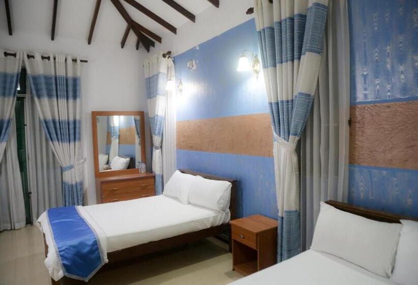 Номер Стандарт Трехместный, La Villa Katunayake
