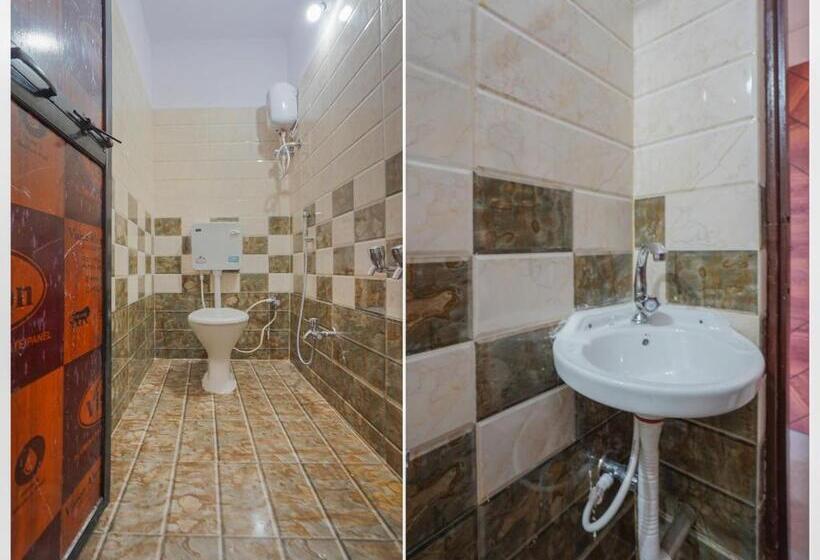 トリプルクラシックルーム, Oyo Anand Lodging & Restaurant