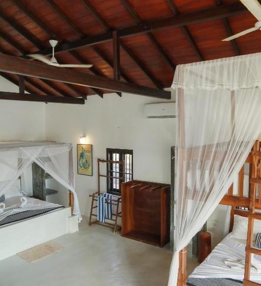 غرفة عائلية, Villa Emmanuel