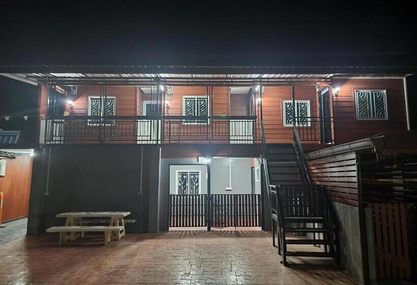 Номер Стандарт с Балконом, Baan Sabaijai Viking Home