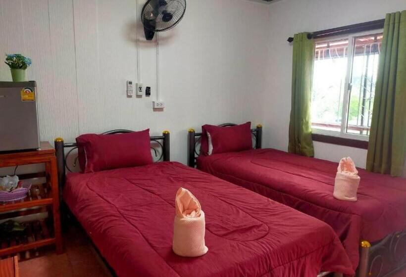 Quarto standart com varanda, Baan Sabaijai Viking Home