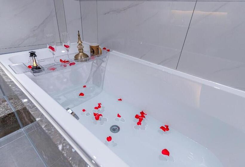 اتاق لوکس, Kunming Dianchi Mideel International Apartment   South Asian Style Fuhai Metro