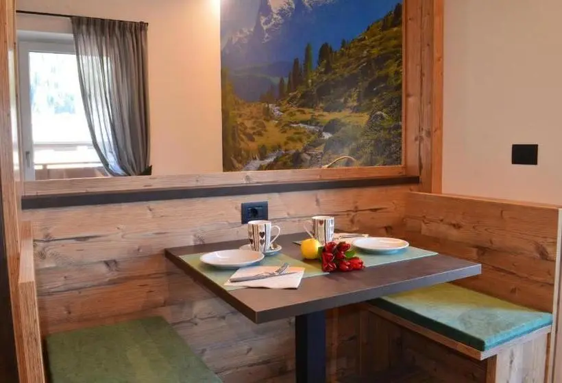 山の見えるスーペリアルーム, Aria Alpina Guest House Affittacamere