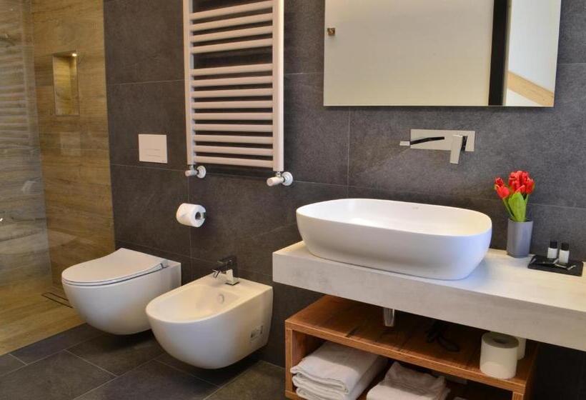 غرفة ديلوكس مزودة بشرفة, Aria Alpina Guest House Affittacamere