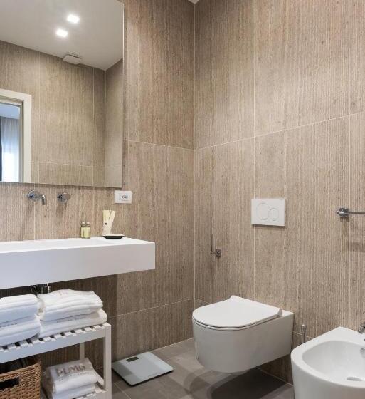 חדר סטנדרט לשלושה עם מרפסת, Il Pumo   Apulian Rooms Bari Savoia