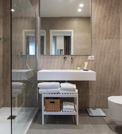 חדר סטנדרט לשלושה עם מרפסת, Il Pumo   Apulian Rooms Bari Savoia