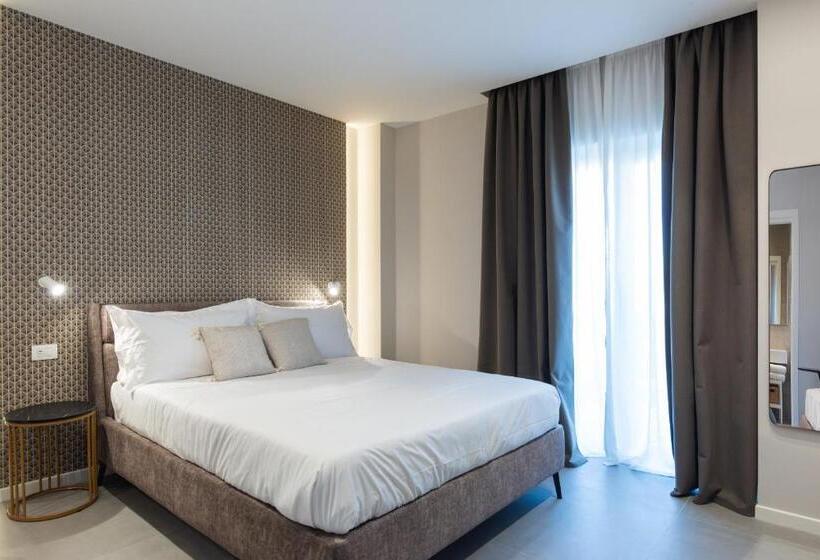 חדר סטנדרט לשלושה עם מרפסת, Il Pumo   Apulian Rooms Bari Savoia