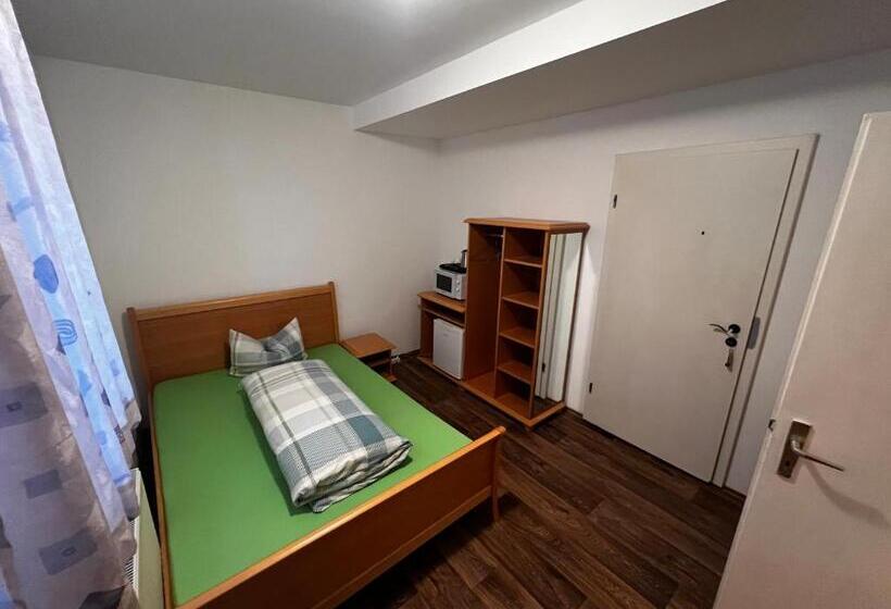 标准单人间, Monteurunterkunft Zum Mohr