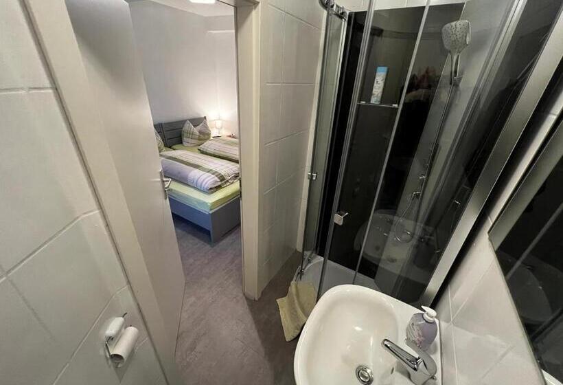 スタンダードルーム, Monteurunterkunft Zum Mohr