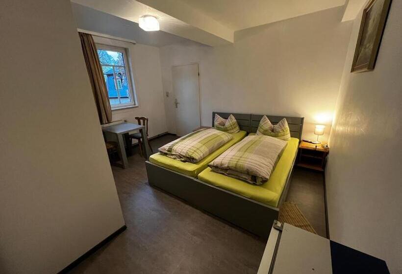 スタンダードルーム, Monteurunterkunft Zum Mohr