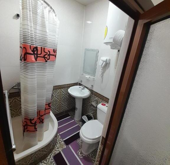 غرفة ديلوكس ثلاثية, Ravshan Guest House