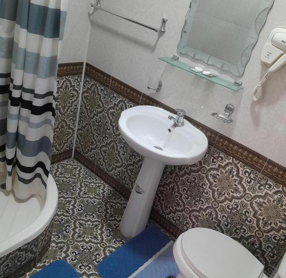 غرفة ديلوكس رباعية, Ravshan Guest House