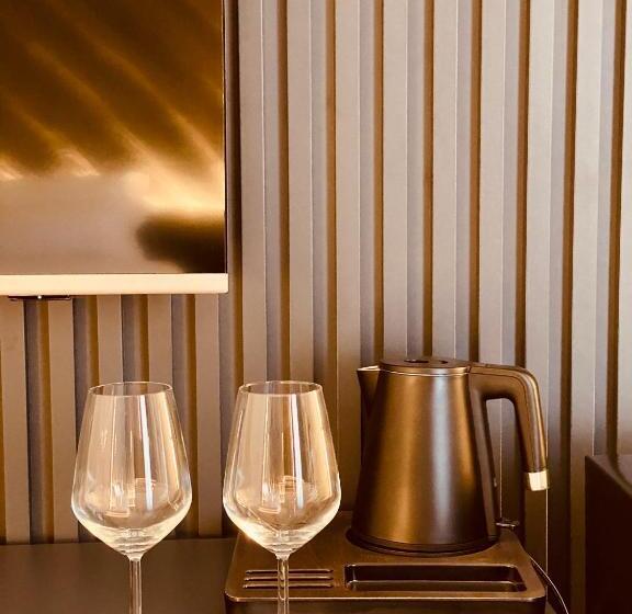 اتاق لوکس, Tirana Central Rooms