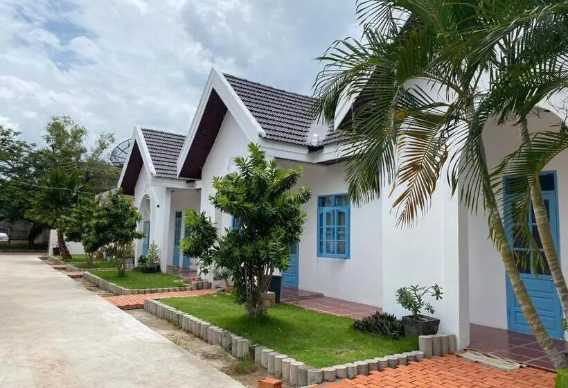 اتاق استاندارد با بالکن, B2 Hotel Savannakhet