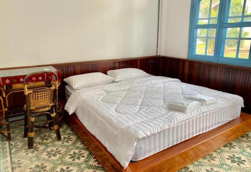 غرفة قياسية مزوَّدة بشُرفة, B2 Hotel Savannakhet