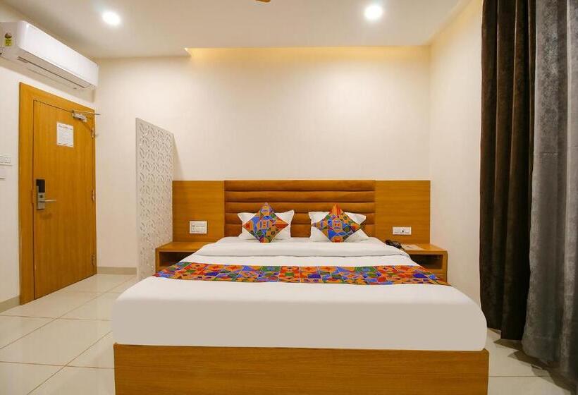 Трехместный Президентский, Fabhotel The Gravity Inn