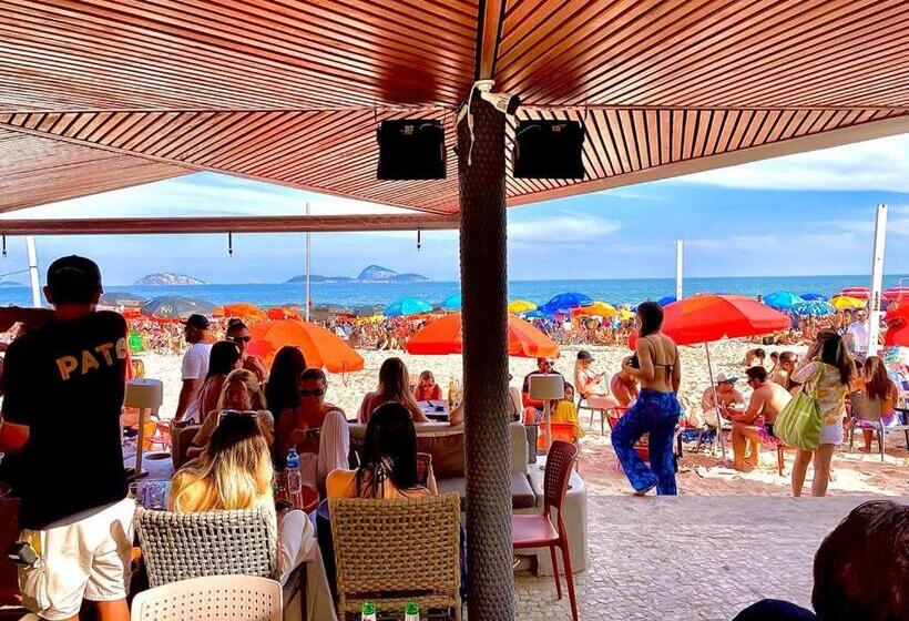 شقة غرفة نوم واحدة مزودة بشُرفة, Flat Novo E Reformado Ao Lado Da Praia De Ipanema!