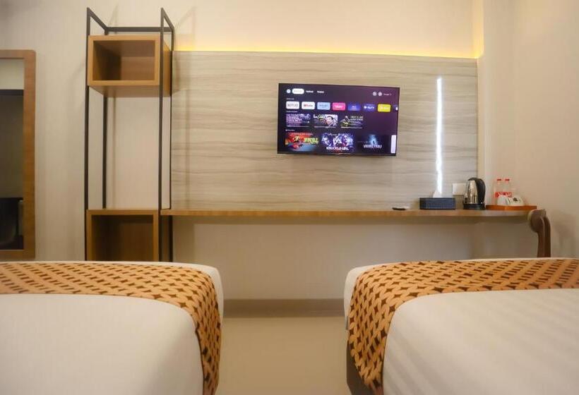 חדר סטנדרט, Front One Hotel Gombong