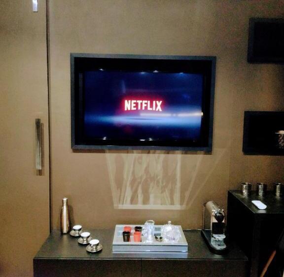 استودیوی استاندارد, Granestanconfor Veranda Berrini Master Deluxe First Class Black Edition Studio By Luxxor