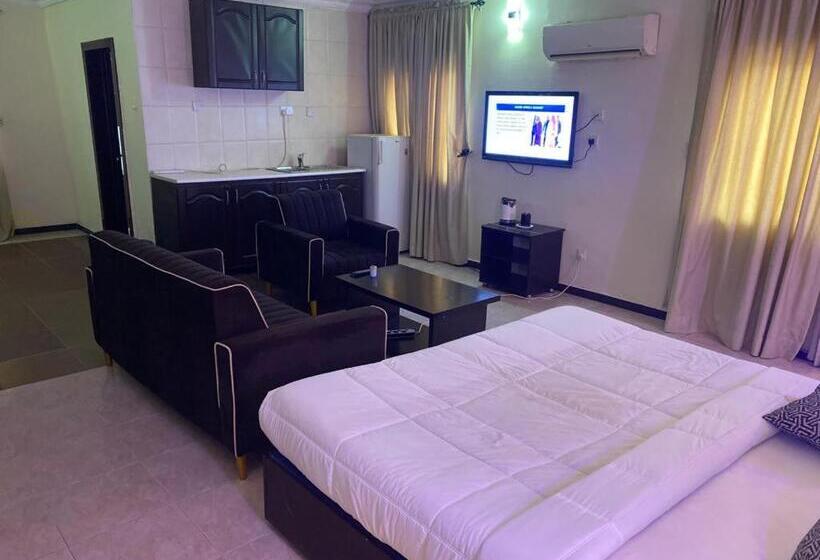 سوییت جونیور, Chateau De La Ray