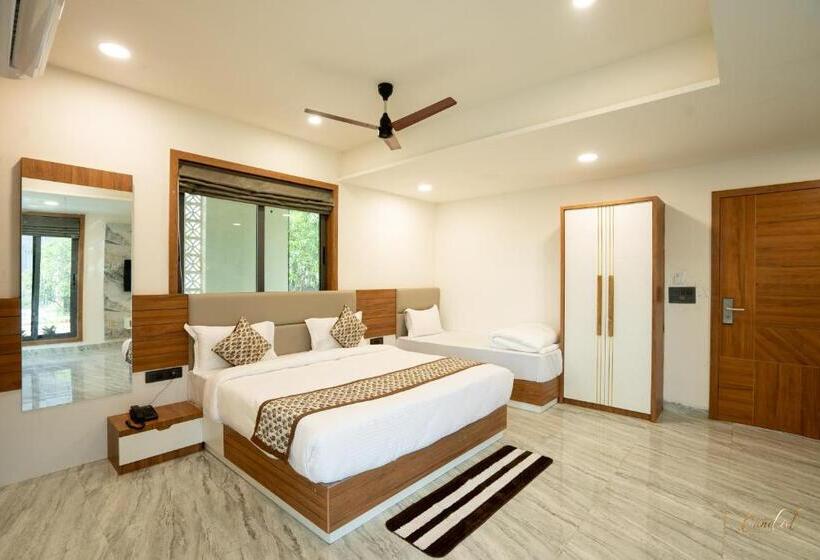 스탠다드 룸 킹사이즈 침대, Daksh Eden Greenz  A Luxury Resort In Sasan Gir