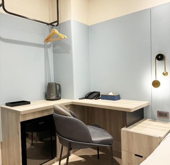 اتاق سوپریور سه تخته, Joie De Inn