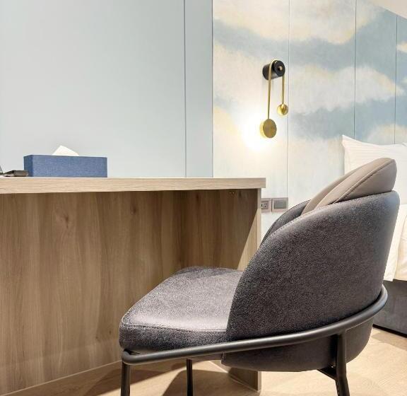 اتاق سوپریور چهار تخته, Joie De Inn