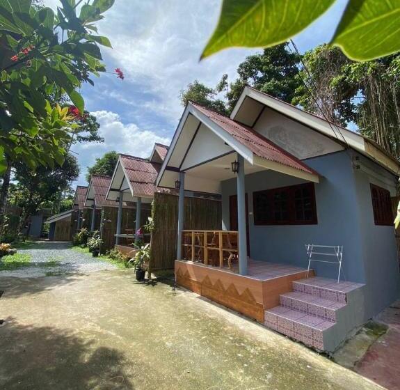 سوئیت با بالکن, Kannika Resort