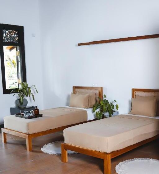 Номер Стандарт Трехместный, Roots Retreat