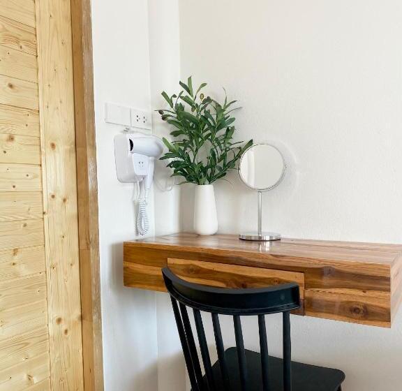 خانه 1 خوابه, The O Room