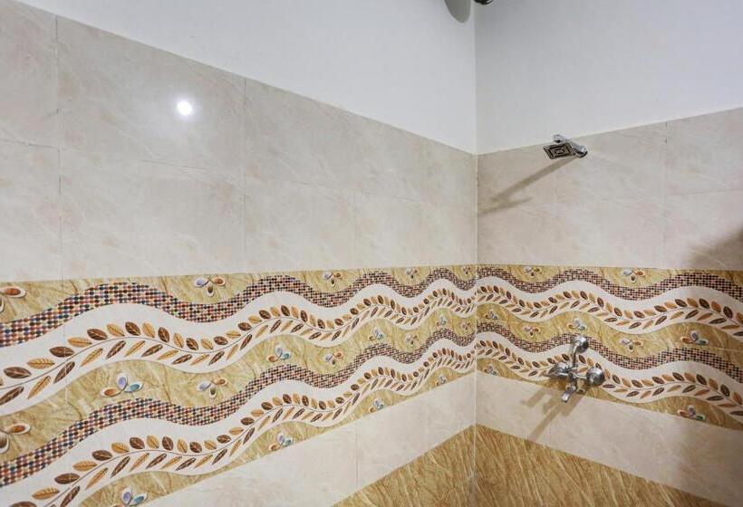 Quarto Triplo Clássico, Oyo Hotel Rajhans