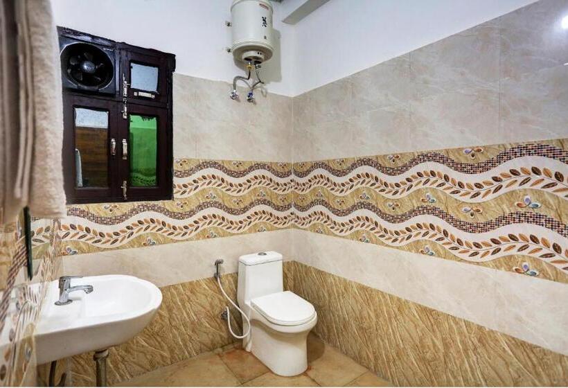 Quarto Triplo Clássico, Oyo Hotel Rajhans