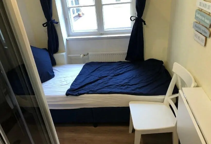 Standard Yhden Hengen Huone, Gästezimmer Zur Brücke