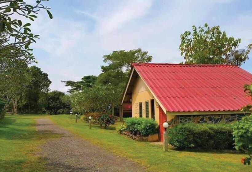 غرفة قياسية رباعية مطلة على الحديقة, Viewsuay Farsai Wangnamkaew