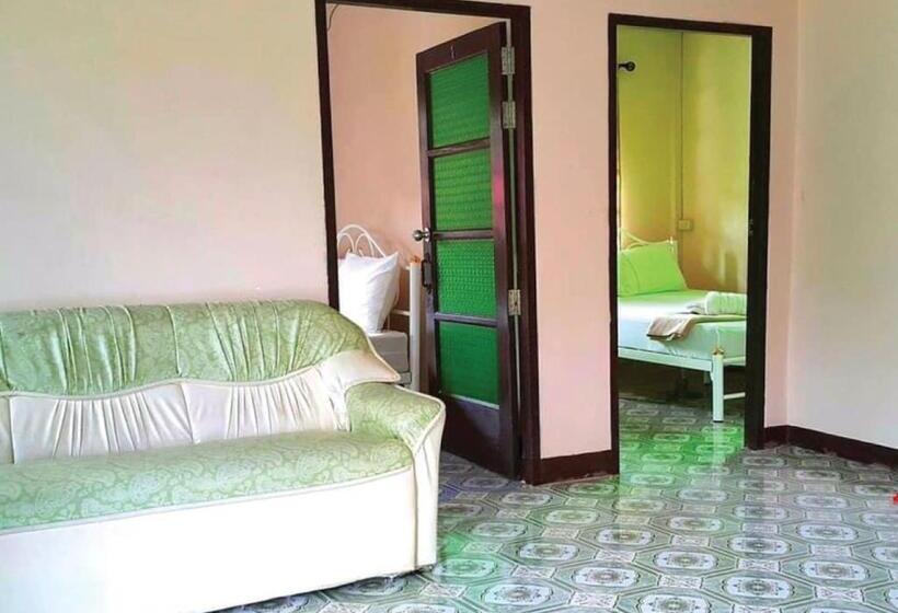 غرفة قياسية رباعية مطلة على الحديقة, Viewsuay Farsai Wangnamkaew