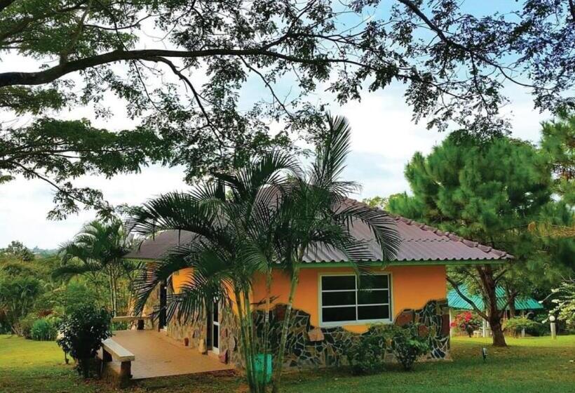 غرفة عائلية, Viewsuay Farsai Wangnamkaew