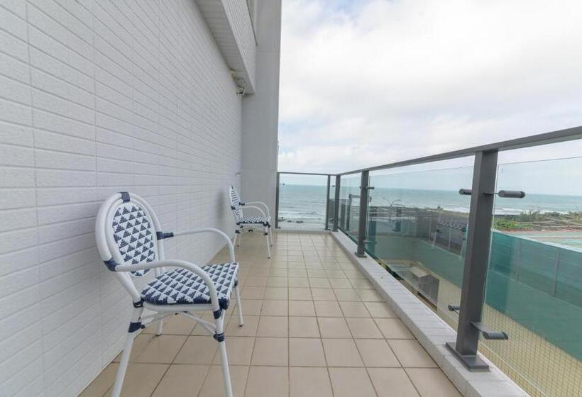 سوییت با چشمانداز دریا, The Ocean House