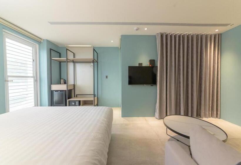 سوییت با چشمانداز دریا, The Ocean House