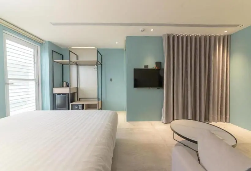 سوییت با چشم‌انداز دریا, The Ocean House