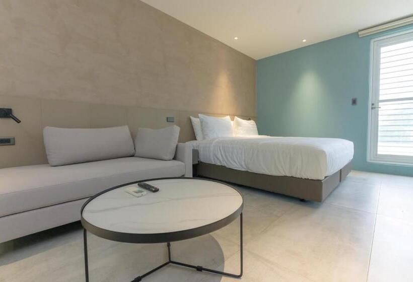 سوییت با چشمانداز دریا, The Ocean House