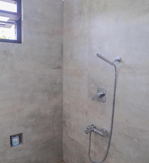 スタンダードルーム, Travellers Hotel Hikkaduwa