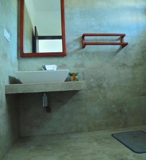디럭스 룸, Travellers Hotel Hikkaduwa