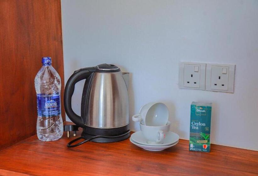 デラックスルーム, Travellers Hotel Hikkaduwa