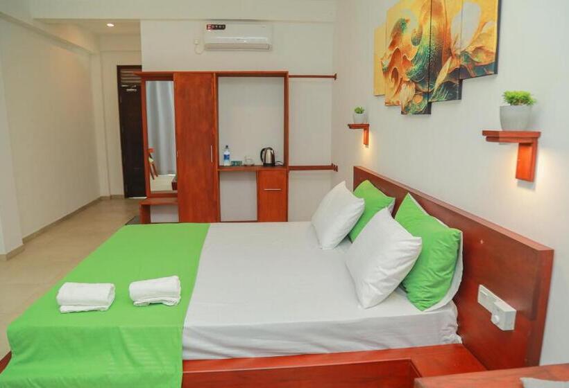 デラックストリプルルーム, Travellers Hotel Hikkaduwa