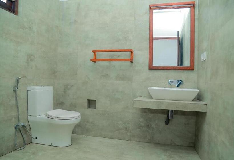 デラックストリプルルーム, Travellers Hotel Hikkaduwa