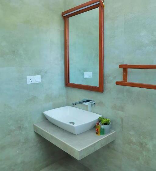 エコノミールーム, Travellers Hotel Hikkaduwa