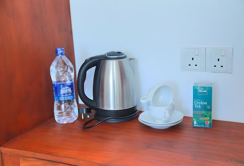 デラックスルーム, Travellers Hotel Hikkaduwa