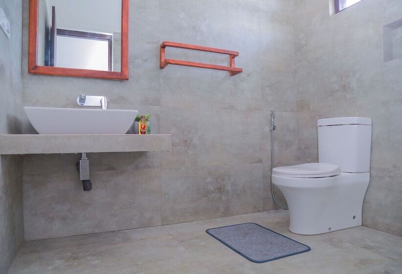 デラックストリプルルーム, Travellers Hotel Hikkaduwa