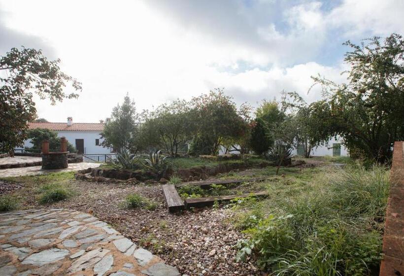 Семейный Номер, Alojamiento El Monasterio